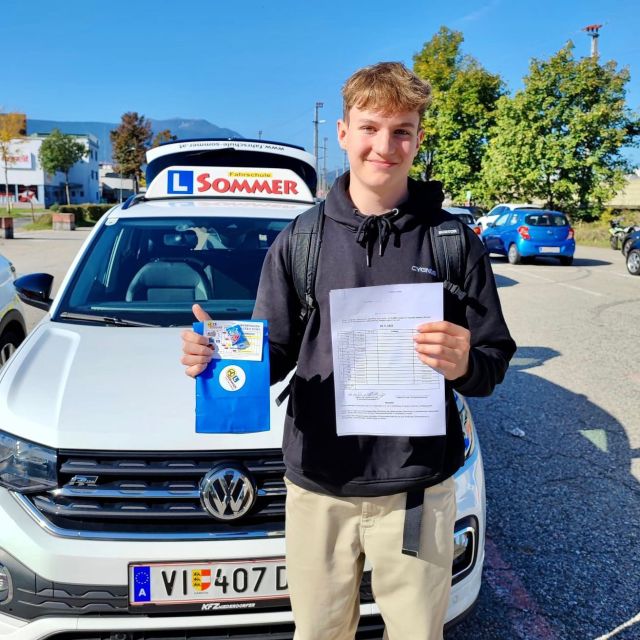 ⚠️ Praktische Prüfung 11.10.2023 - letzter Teil ⚠️ Wir gratulieren euch sehr ♥️-lich zu eurem Führerschein, ihr habt die Prüfung toll gemeistert. Allzeit gute Fahrt! #fahrschulesommer #fahrschulevillach #führerschein #praktischeprüfung #praktischeprüfungbestanden #herzlichenglückwunsch #tollgemacht #allzeitgutefahrt