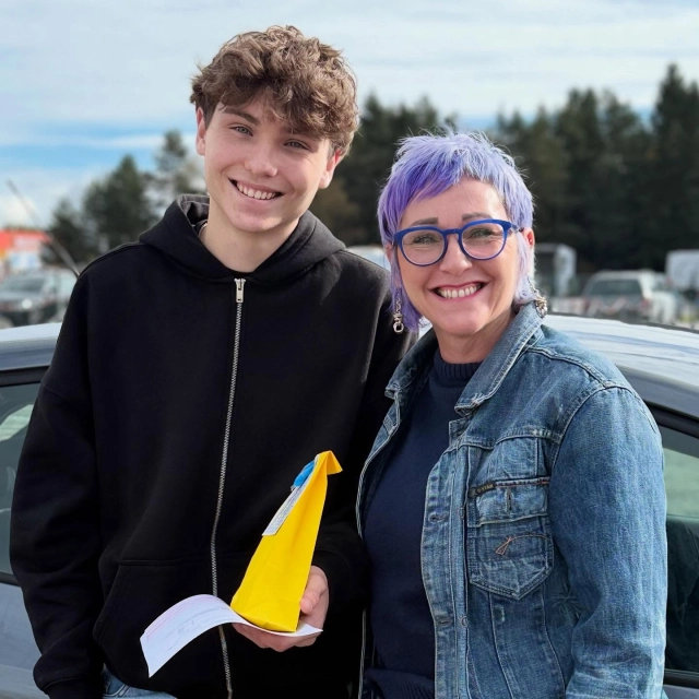 Prüfung gemeistert ✅ - Herzlichen Glückwunsch unseren neuen stolzen Führerscheinbesitzern der praktischen Prüfung 22.10.2025 - Teil 1! 🥳🎉 Wir freuen uns, dass wir euch auf eurem Weg zum Führerschein begleiten durften und bedanken uns für euer Vertrauen. Viel Spaß & allzeit gute Fahrt! 🚗 #fahrschulesommer #fahrschulevillach #führerschein #führerscheinvillach #praktischeprüfungbestanden #top #herzlichenglückwunsch #endlichmobil #allzeitgutefahrt