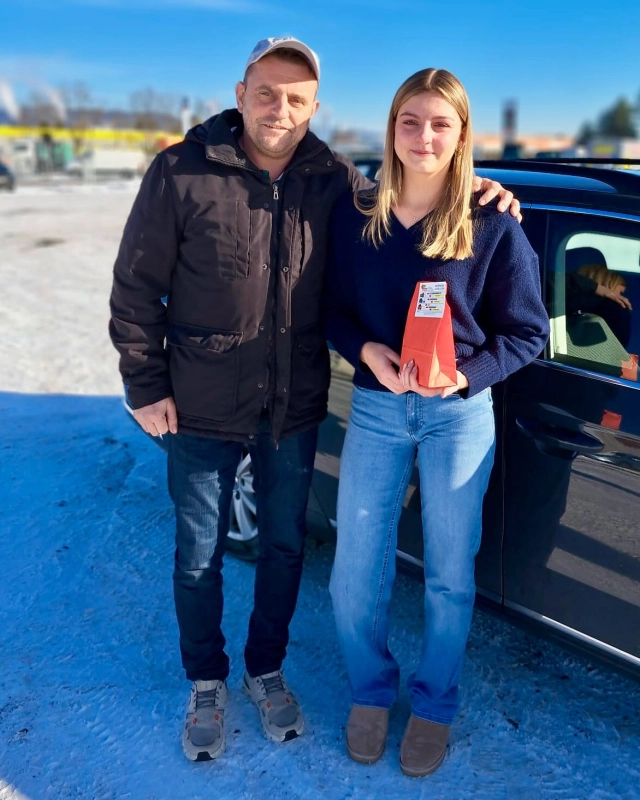 Ihr seid spitze!!! 🤩 Wir gratulieren unseren neuen stolzen Führerscheinbesitzern der PKW-Prüfungen Jänner 2025 - Teil 2 sehr ❤️-lich zur bestandenen Prüfung! 🎉🥳 Toll gemacht! Danke für euer Vertrauen in unsere Fahrschule & allzeit gute Fahrt. #fahrschulesommer #fahrschulevillach #führerschein #führerscheinvillach #klasseb #bdual #bl17 #praktischeprüfungbestanden #herzlichenglückwunsch #gutefahrt #sicherefahrt